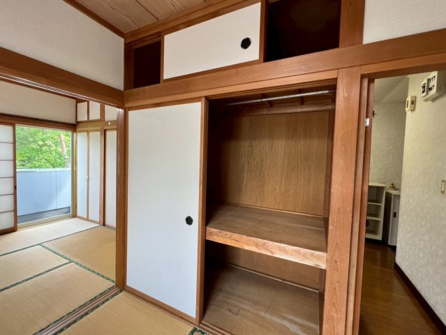 デファンス関根A棟の収納