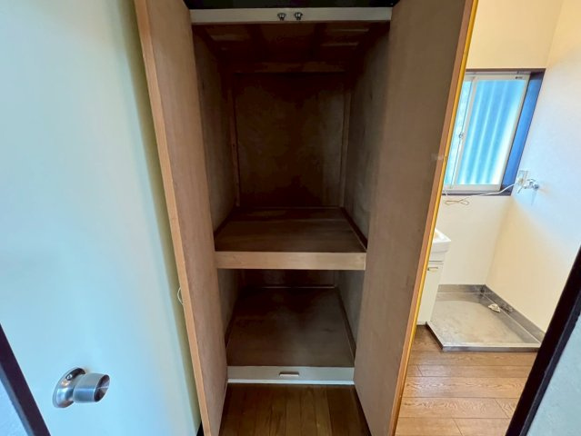 デファンス関根A棟の収納