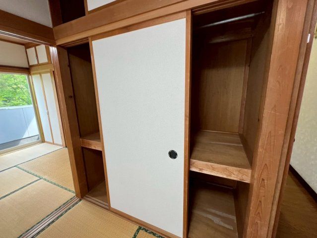 デファンス関根A棟の収納