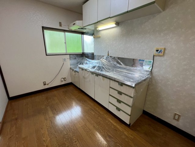 デファンス関根A棟のキッチン