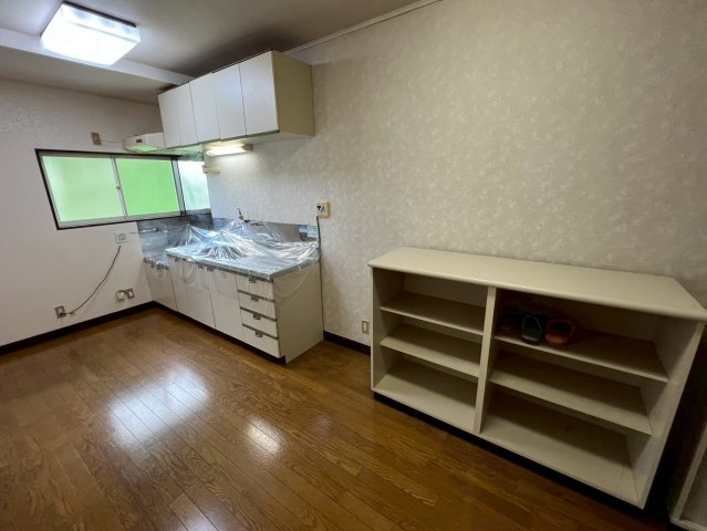 デファンス関根A棟の居間・リビング
