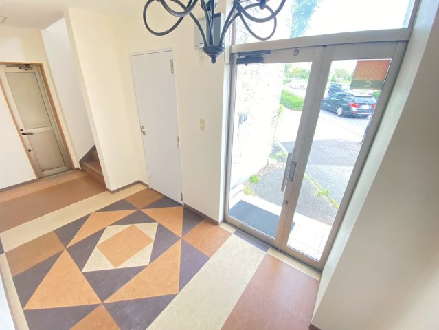 ヒールビルのロビー