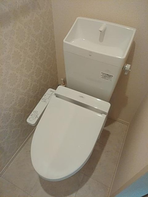 【トイレ】 | Ｄ－ｒｏｏｍ鳥谷野 | 温水洗浄暖房便座