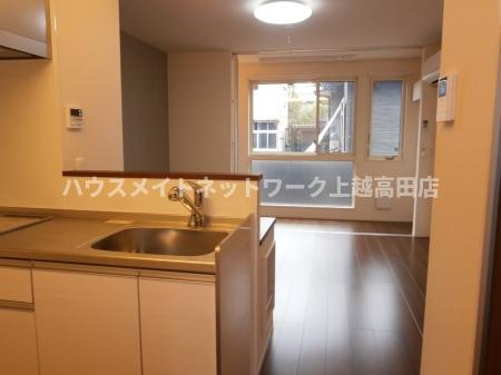 メゾン ド リオの居間・リビング|浴室