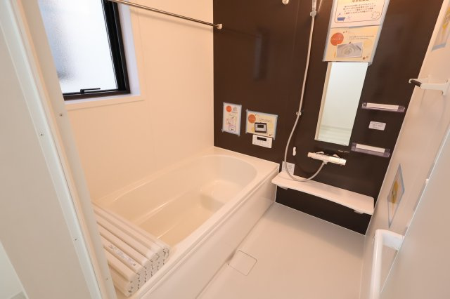 《仲介手数料無料》緑区東浦和７丁目32-23新築一戸建てFiTの浴室|撮影日 2025年11月24日 12:20 晴れ