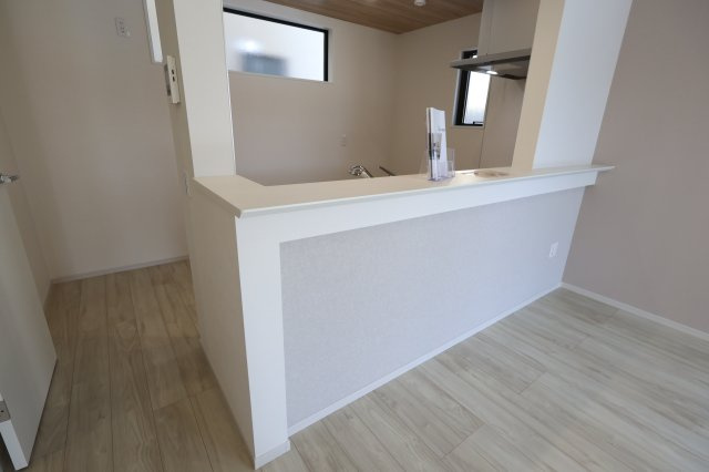 《仲介手数料無料》緑区東浦和７丁目32-23新築一戸建てFiTのキッチン|撮影日 2025年11月24日 12:20 晴れ