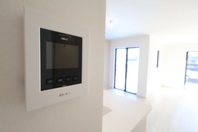 《仲介手数料無料》緑区東浦和７丁目32-23新築一戸建てFiTのセキュリティ|撮影日 2025年11月24日 12:20 晴れ