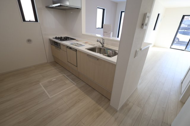 《仲介手数料無料》緑区東浦和７丁目32-23新築一戸建てFiTのキッチン|撮影日 2025年11月24日 12:20 晴れ