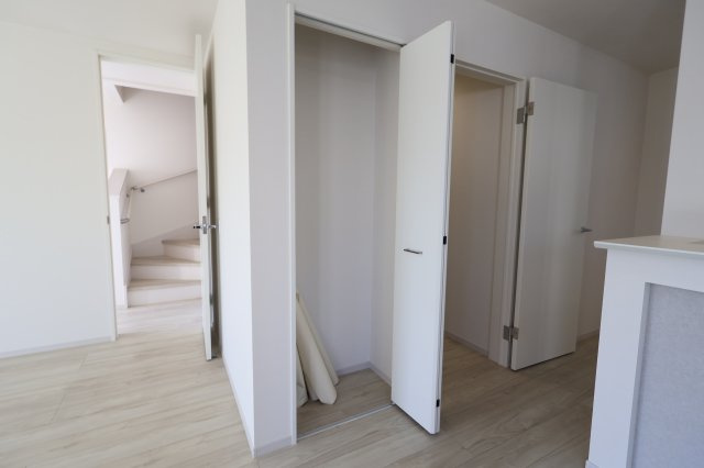 《仲介手数料無料》緑区東浦和７丁目32-23新築一戸建てFiTの収納|撮影日 2025年11月24日 12:20 晴れ