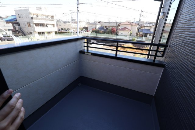 《仲介手数料無料》緑区東浦和７丁目32-23新築一戸建てFiTのバルコニー|撮影日 2025年11月24日 12:20 晴れ