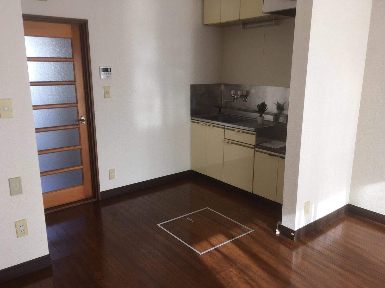 メゾンアライ Cの居間・リビング|現状優先となります