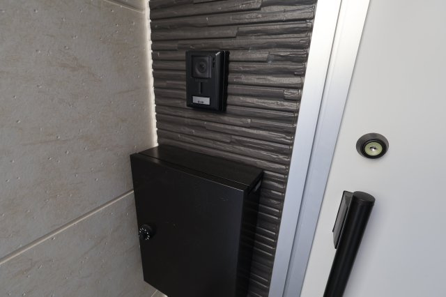 《仲介手数料無料》緑区東浦和７丁目32-23新築一戸建てFiTのセキュリティ|撮影日 2025年11月24日 12:20 晴れ