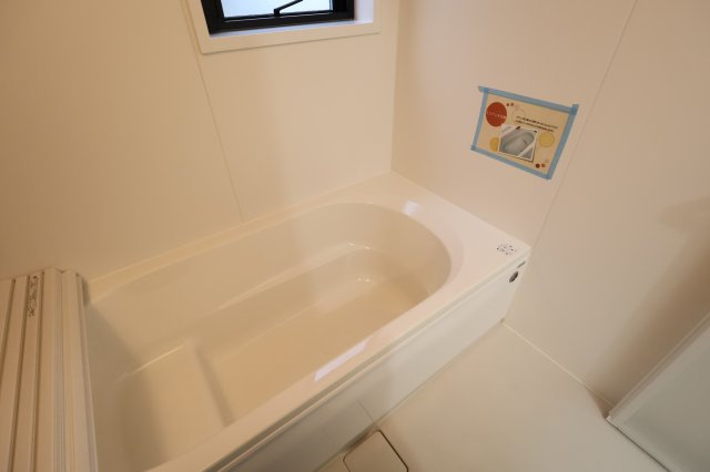 《仲介手数料無料》緑区東浦和７丁目32-23新築一戸建てFiTの浴室|撮影日 2025年11月24日 12:20 晴れ