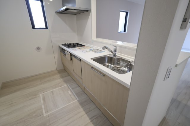 《仲介手数料無料》緑区東浦和７丁目32-23新築一戸建てFiTのキッチン|撮影日 2025年11月24日 12:20 晴れ