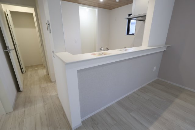 《仲介手数料無料》緑区東浦和７丁目32-23新築一戸建てFiTのキッチン|撮影日 2025年11月24日 12:20 晴れ