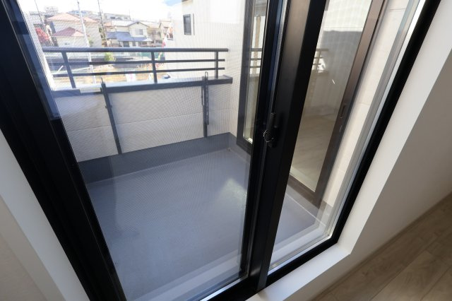 《仲介手数料無料》緑区東浦和７丁目32-23新築一戸建てFiTのバルコニー|撮影日 2025年11月24日 12:20 晴れ