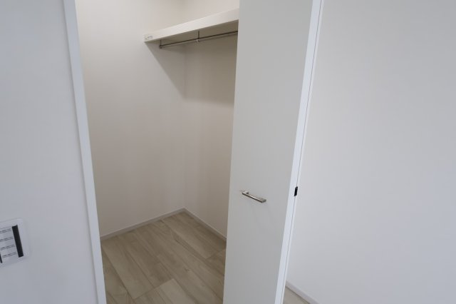 《仲介手数料無料》緑区東浦和７丁目32-23新築一戸建てFiTの収納|撮影日 2025年11月24日 12:20 晴れ