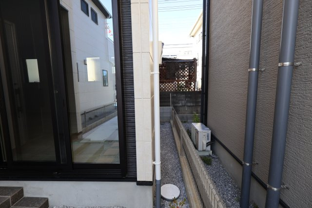 《仲介手数料無料》緑区東浦和７丁目32-23新築一戸建てFiTの外観|撮影日 2025年11月24日 12:20 晴れ