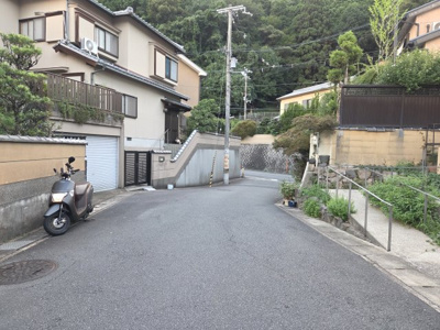 【前面道路含む現地写真】 | 山科区北花山山田町　売地（建築条件付き）