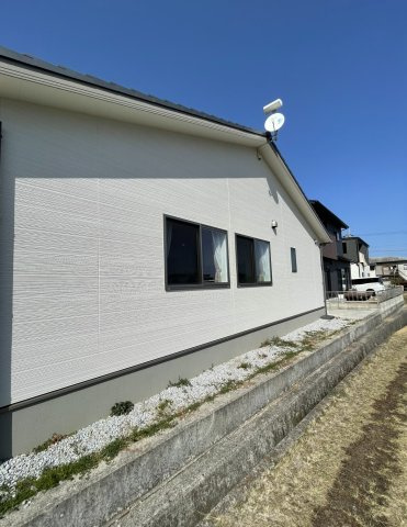 牟礼町大町　平家戸建の外観