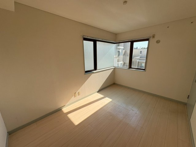 メゾンオリエンタルの居間・リビング