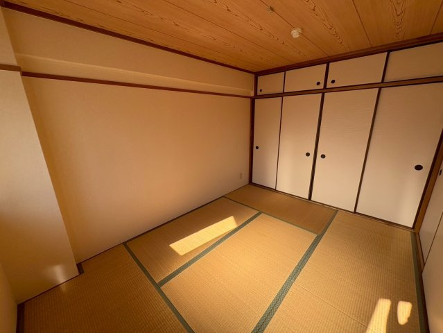 メゾンオリエンタルの和室