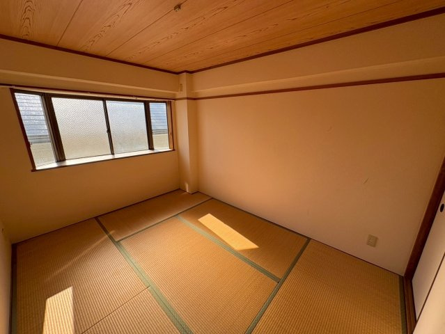 メゾンオリエンタルの和室