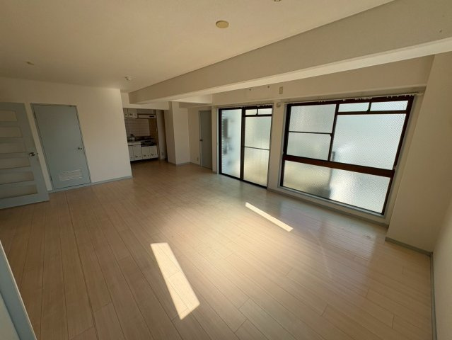 メゾンオリエンタルの居間・リビング