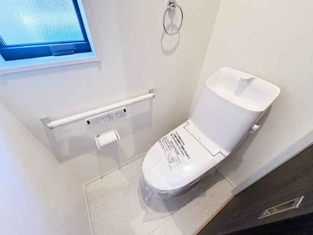 泉佐野市葵町3丁目　一戸建てのトイレ