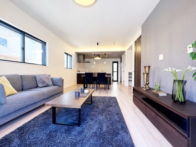 泉佐野市葵町3丁目　一戸建ての居間・リビング