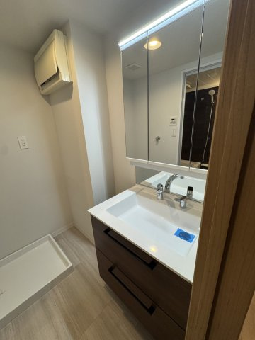 オーパスホームズ白山の洗面所