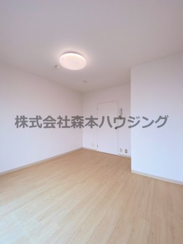 【洋室】 | 　M.エトワール | きれいな洋室です