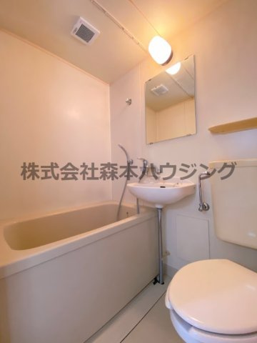 【浴室】 | 　M.エトワール | 落ち着いた空間のお風呂です
