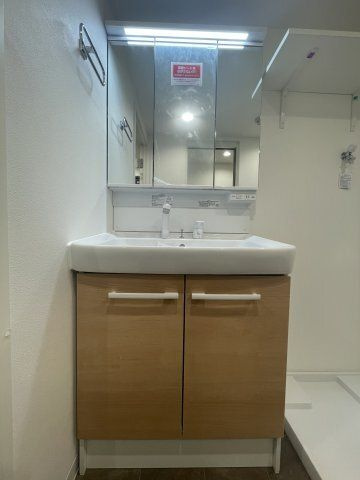 ルオーレ上北沢駅前の洗面所