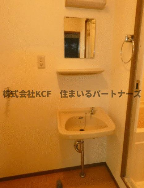 プレジデント御井の独立洗面台|朝の支度にも助かる、独立の洗髪洗面化粧台