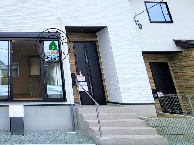 熊本市北区八景水谷1丁目第2-2棟（2号棟）　の玄関|おでかけの時も帰った時も、「我が家」を最初に感じでもらえる素敵な空間に。