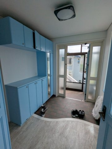 中央4丁目18貸家の玄関