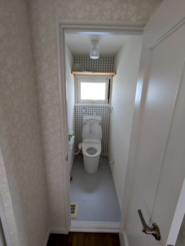 中央4丁目18貸家のトイレ