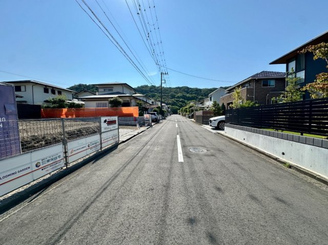 横浜市金沢区釜利谷西6丁目 新築戸建て【仲介手数料無料】カースペース3台の外観