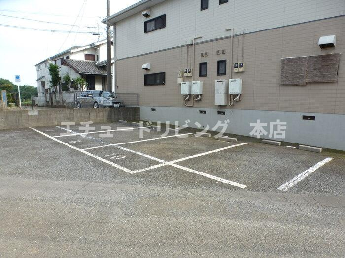 パトリアⅠの駐車場