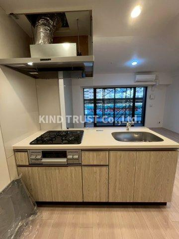 スプランディッド梅田グランノースのキッチン|コンパクトなキッチンで掃除もラクラク