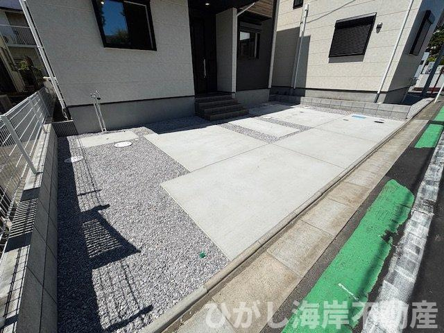 藤沢市片瀬海岸３丁目　新築戸建　全３棟の駐車場|駐車スペース