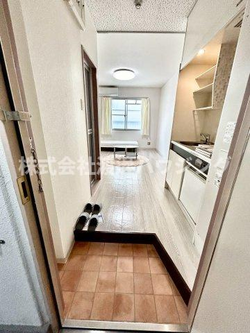 ソサエティ山手の玄関