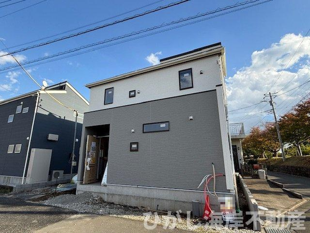 平塚市桜ケ丘　新築戸建の外観|11月10日撮影　建築中　現地外観