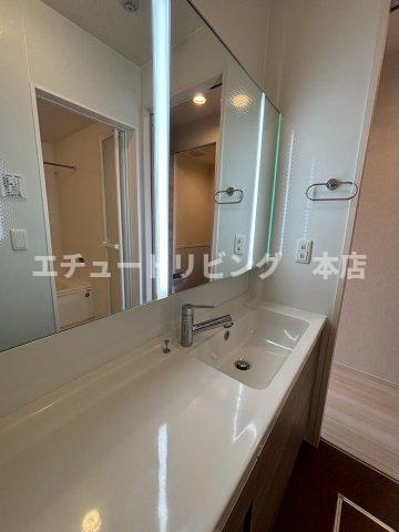 オリヴィエの独立洗面台