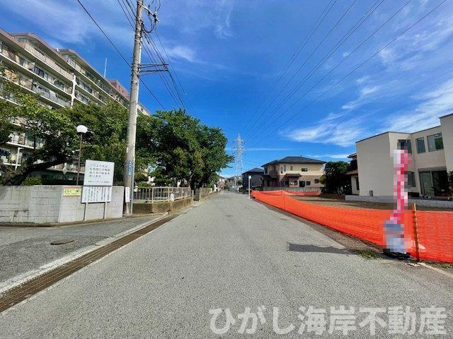 平塚市諏訪町　売地　全3区画の前面道路含む現地写真|現地外観