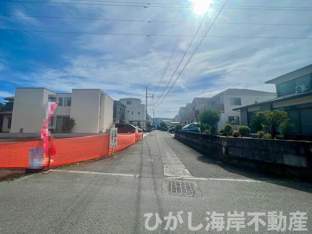 平塚市諏訪町　売地　全3区画の前面道路含む現地写真|現地外観