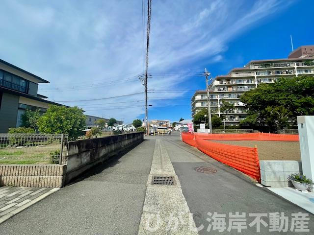 平塚市諏訪町　売地　全3区画の前面道路含む現地写真|現地外観