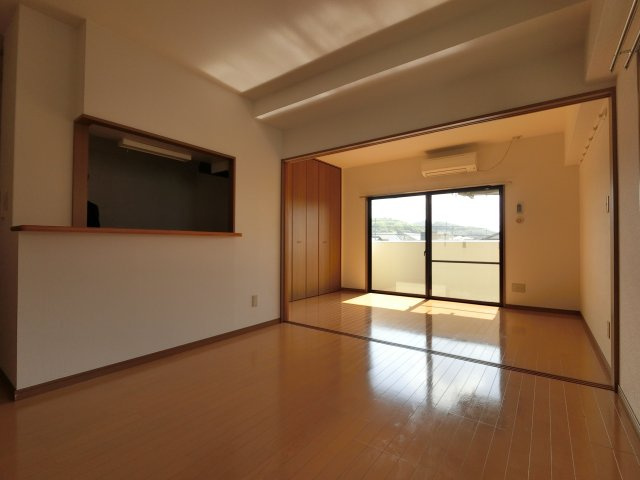リブハイム土井の居間・リビング