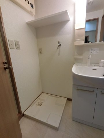 リブハイム土井の洗面所